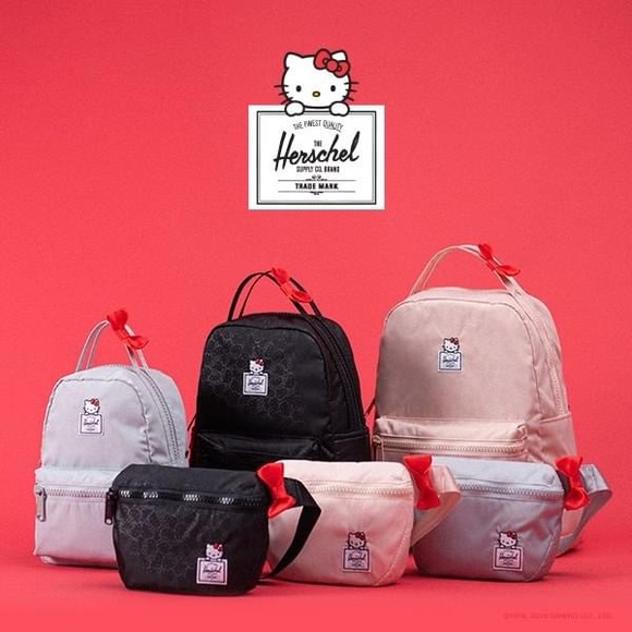 Herschel x Hello Kitty Fifteen Hip Pack - Picture 8 of 8